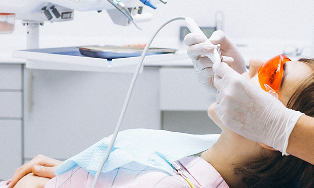 Terapia canalare - Studio Dentistico Lucaferri